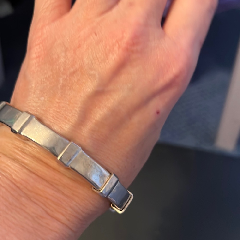 Sterling silver expandable silver bracelet